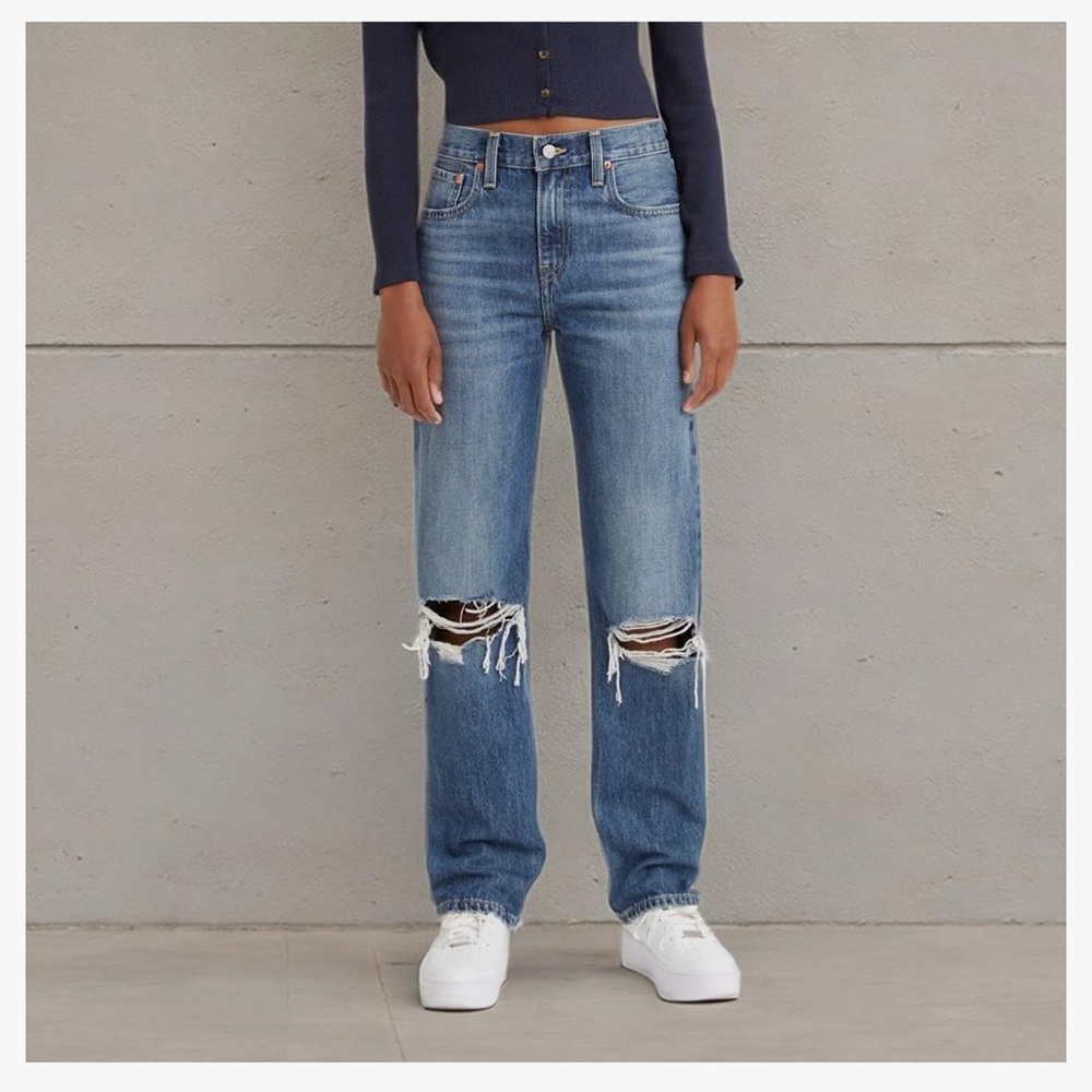 NWT Levi's Distressed Denim Low Pro Mid Rise Straight Leg Jean Size 27
